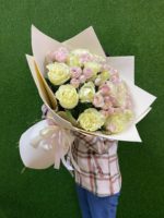 Букет из 7 роз 60см