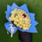 Букет из 19 спрей роз