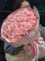 Букет из 25 розовых диантусов в упаковке