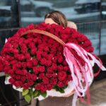 201 импортная роза в корзине