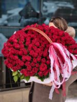 201 импортная роза в корзине